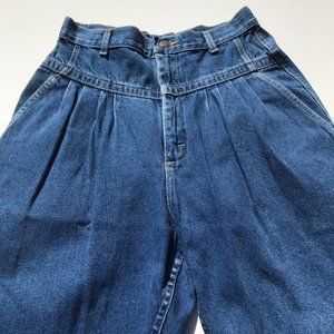 Lee Vintage Hi-Waist Pleated Jeans.